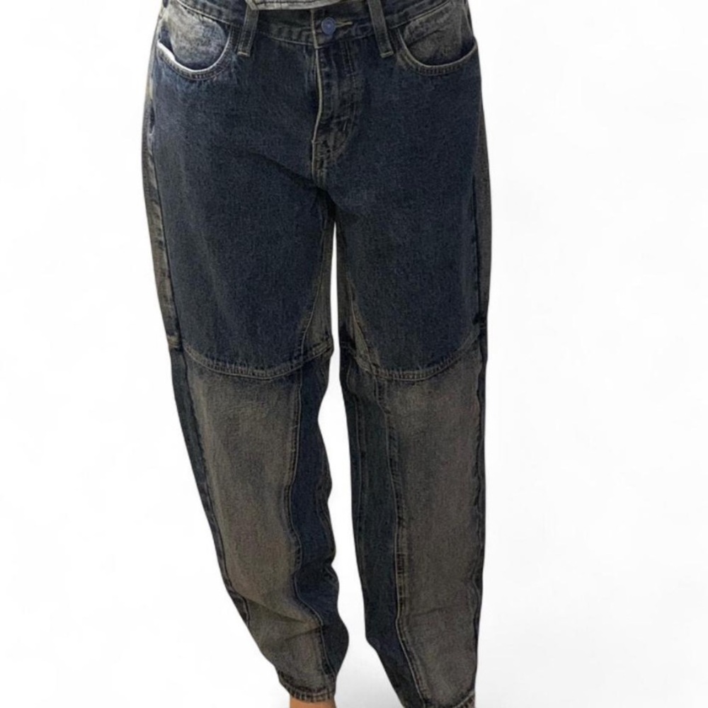Women relaxed fit jeans